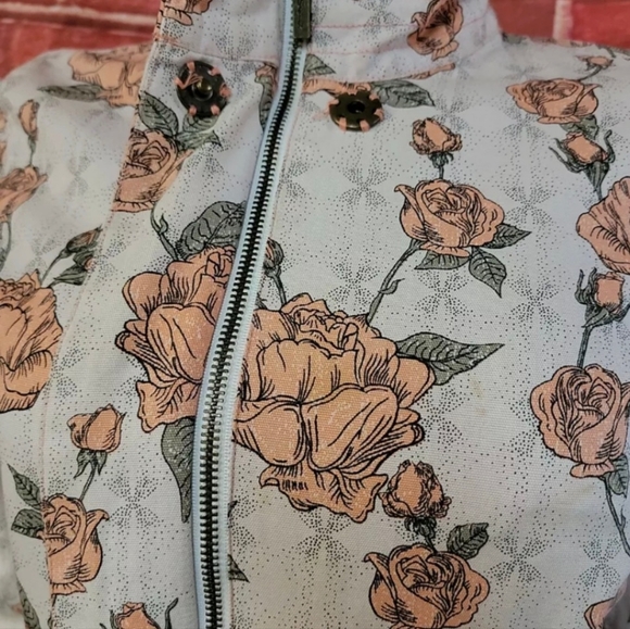 Floral print belted walking coat - Picture 7 of 9